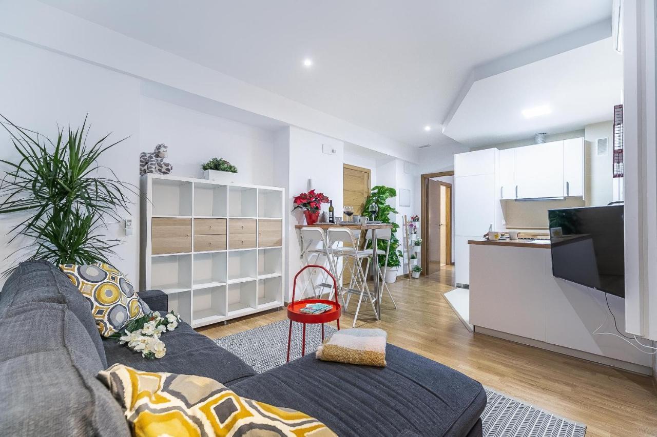 Central Malaga Apartment At Mitjana Plaza Zewnętrze zdjęcie