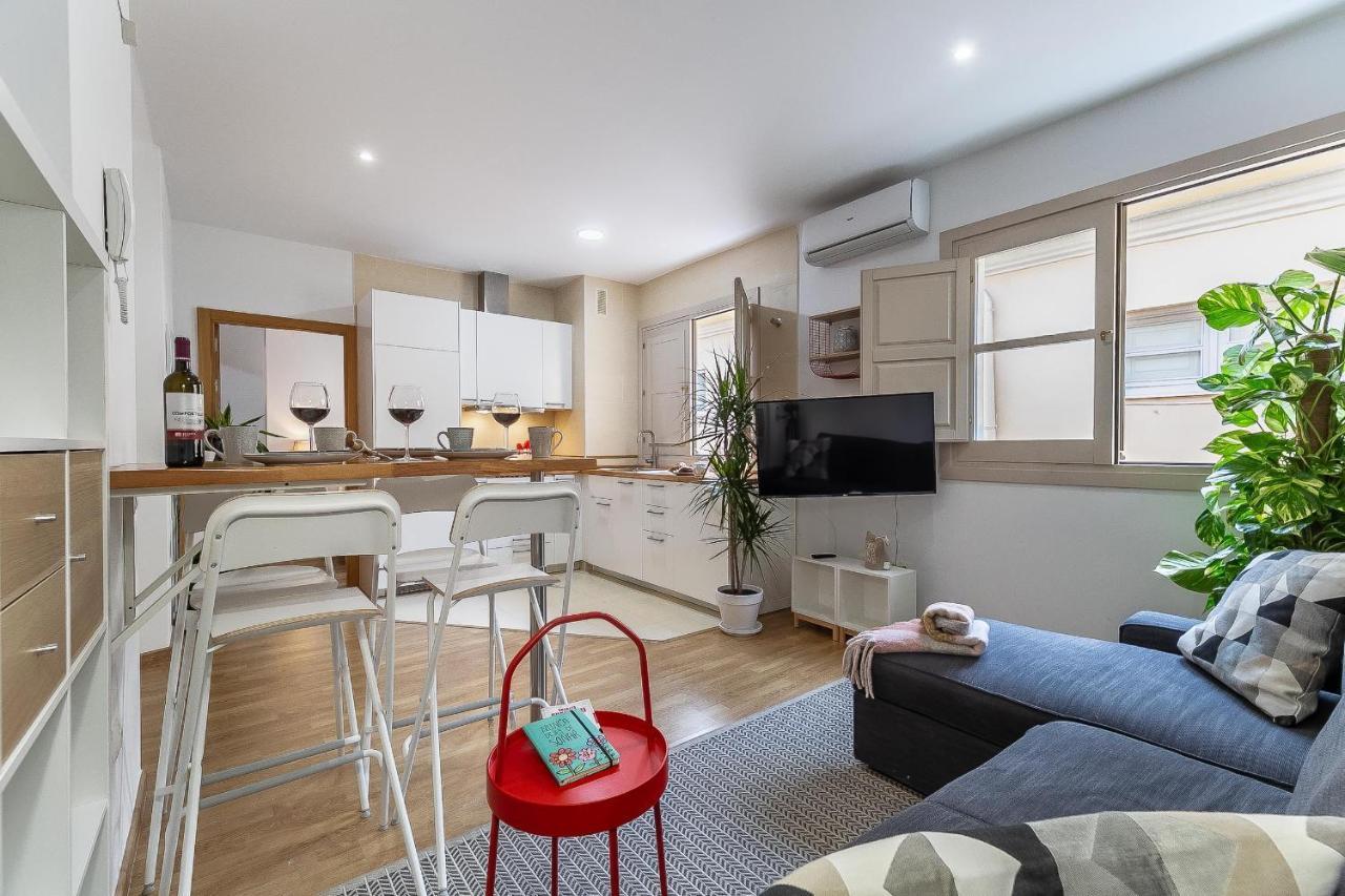 Central Malaga Apartment At Mitjana Plaza Zewnętrze zdjęcie