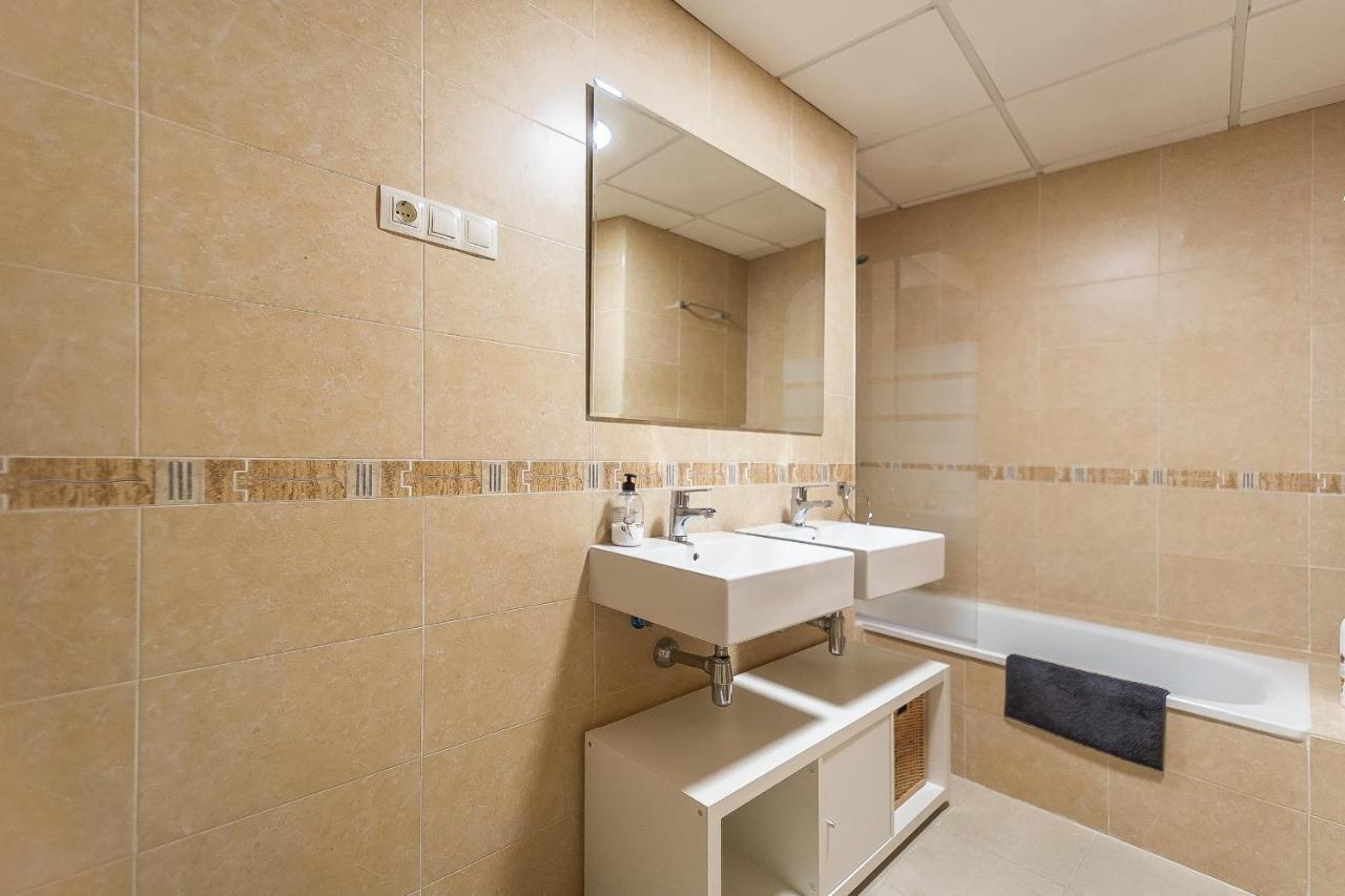 Central Malaga Apartment At Mitjana Plaza Zewnętrze zdjęcie