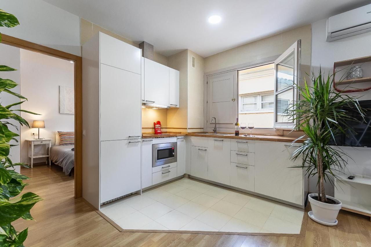 Central Malaga Apartment At Mitjana Plaza Zewnętrze zdjęcie