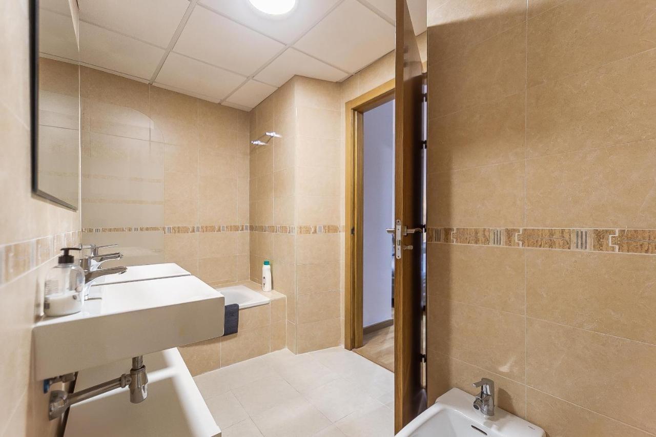 Central Malaga Apartment At Mitjana Plaza Zewnętrze zdjęcie